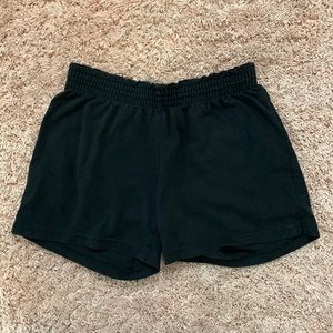 Girls medium black short shorts